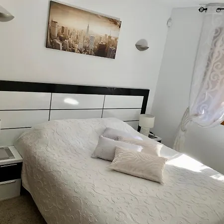 アパート Recoleta Punta Prima (Alicante)